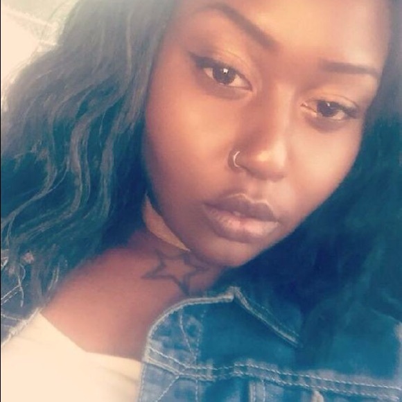 Meet your Posher, Kami - Picture 1 of 1